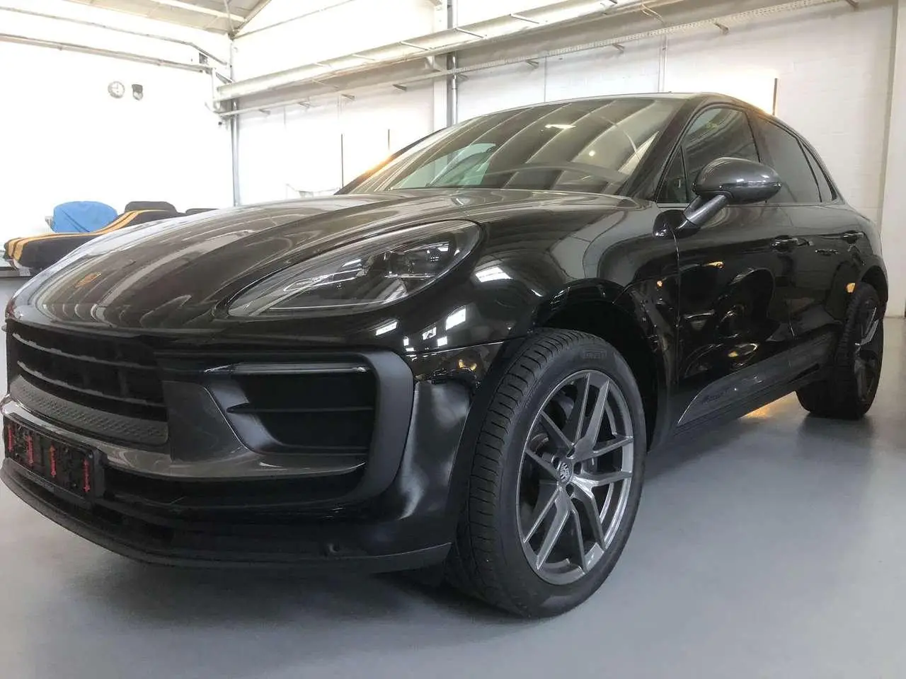 Photo 1 : Porsche Macan 2024 Essence