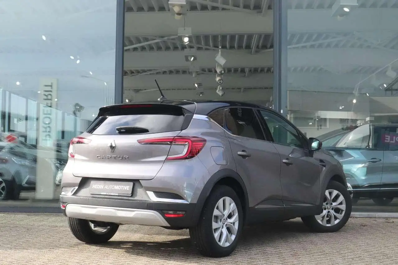 Photo 1 : Renault Captur 2022 Petrol