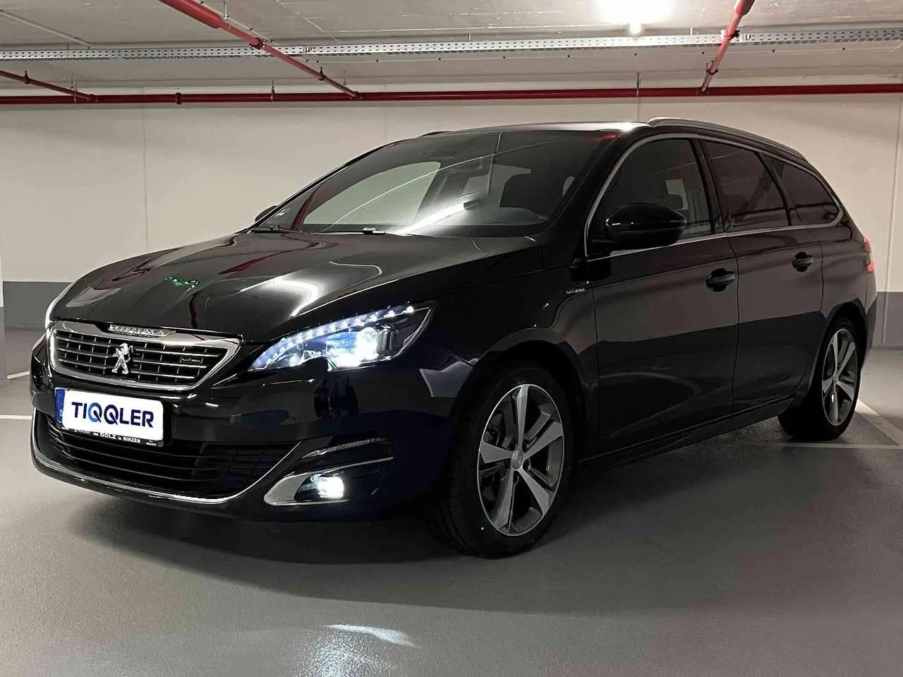 Photo 1 : Peugeot 308 2016 Petrol