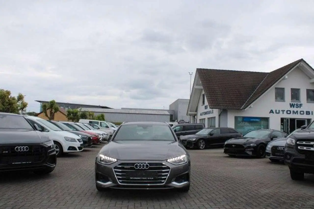 Photo 1 : Audi A4 2020 Diesel