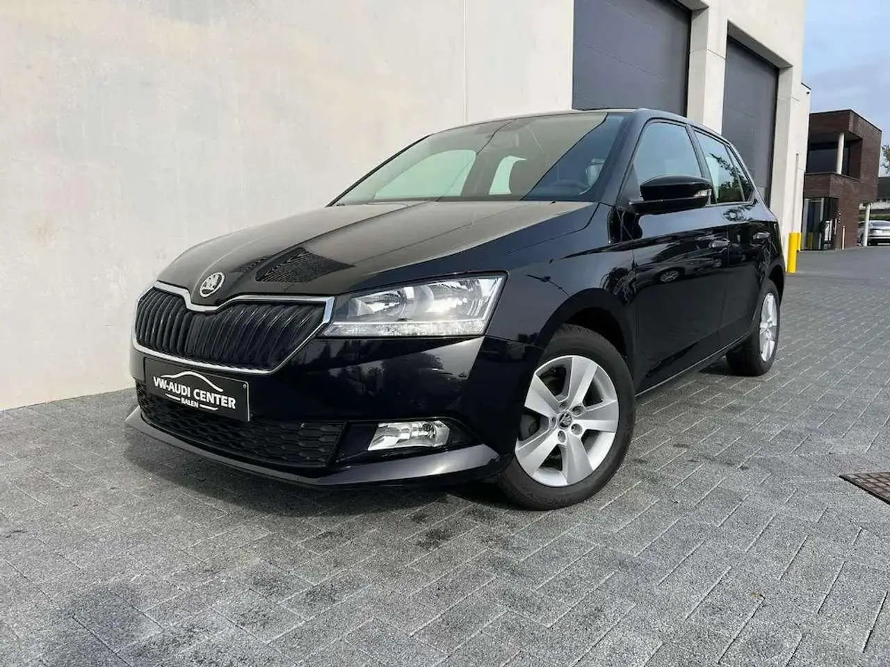 Photo 1 : Skoda Fabia 2020 Petrol