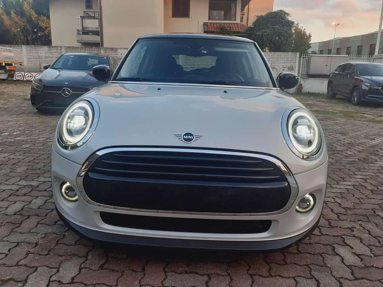 Photo 1 : Mini Cooper 2021 Essence