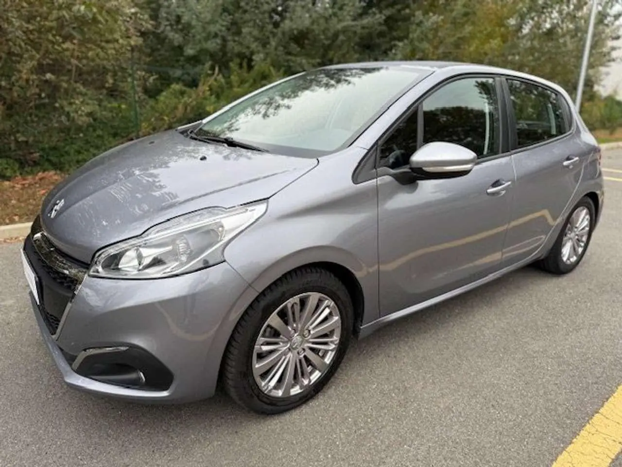 Photo 1 : Peugeot 208 2019 Petrol