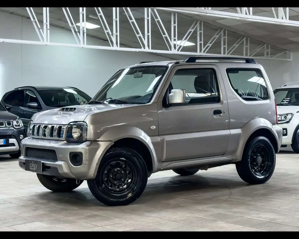 Photo 1 : Suzuki Jimny 2015 Petrol