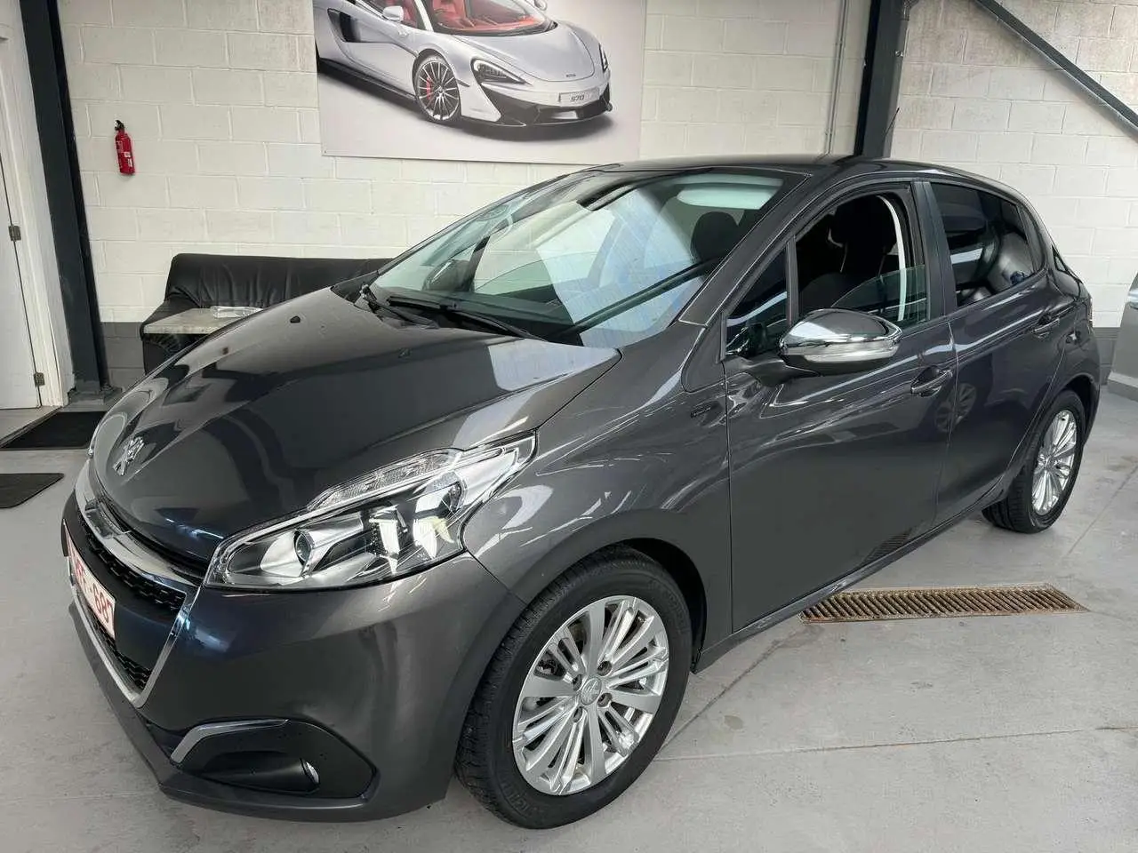 Photo 1 : Peugeot 208 2019 Petrol