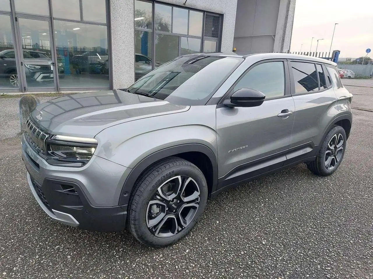 Photo 1 : Jeep Avenger 2024 Hybride