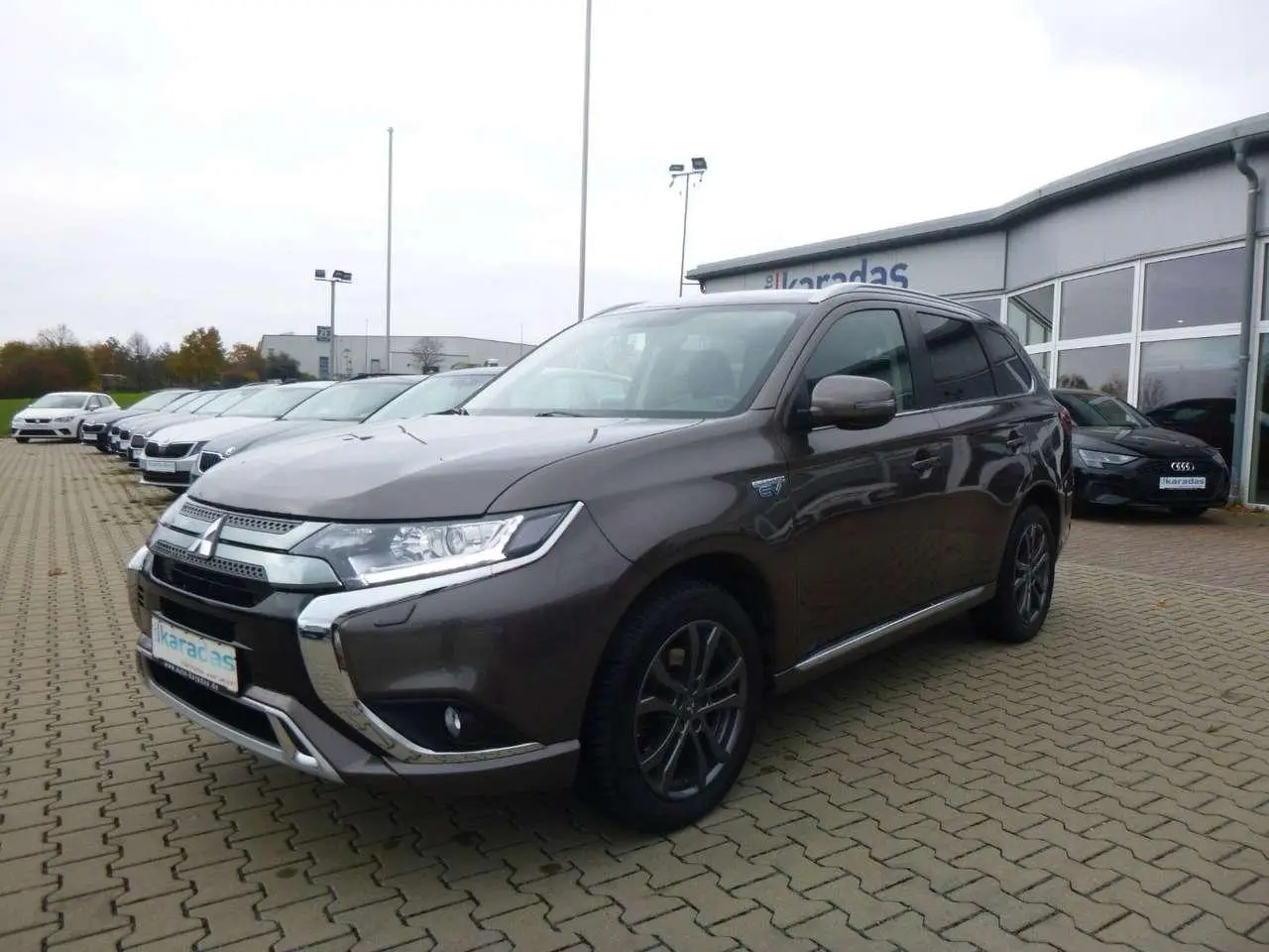 Photo 1 : Mitsubishi Outlander 2020 Hybrid