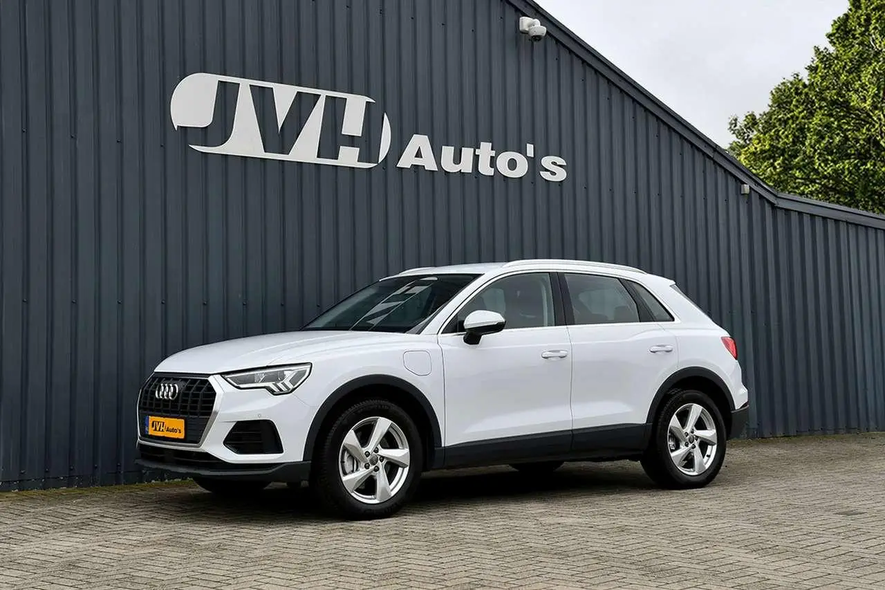 Photo 1 : Audi Q3 2022 Hybride