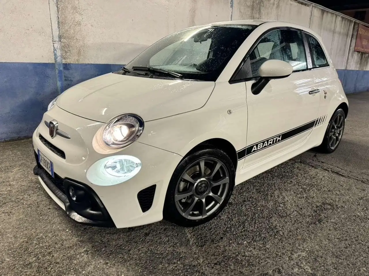 Photo 1 : Abarth 595 2021 Petrol