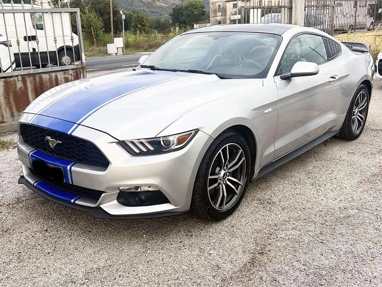 Photo 1 : Ford Mustang 2019 Petrol