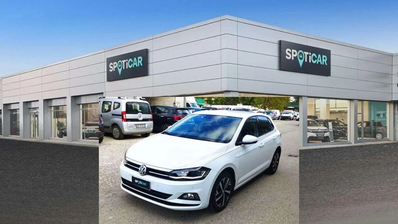 Photo 1 : Volkswagen Polo 2018 Petrol