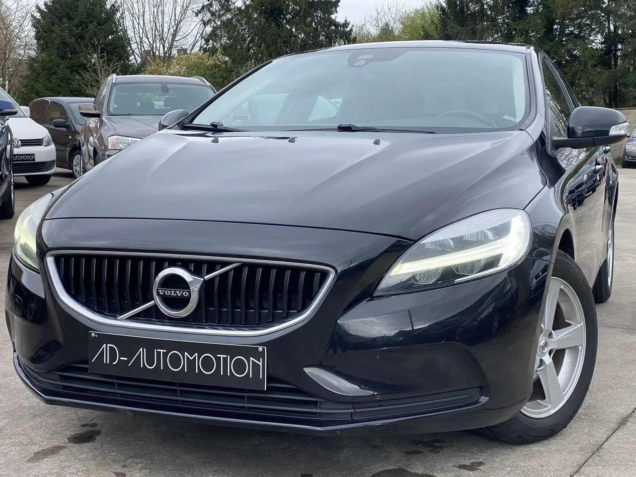 Photo 1 : Volvo V40 2018 Diesel