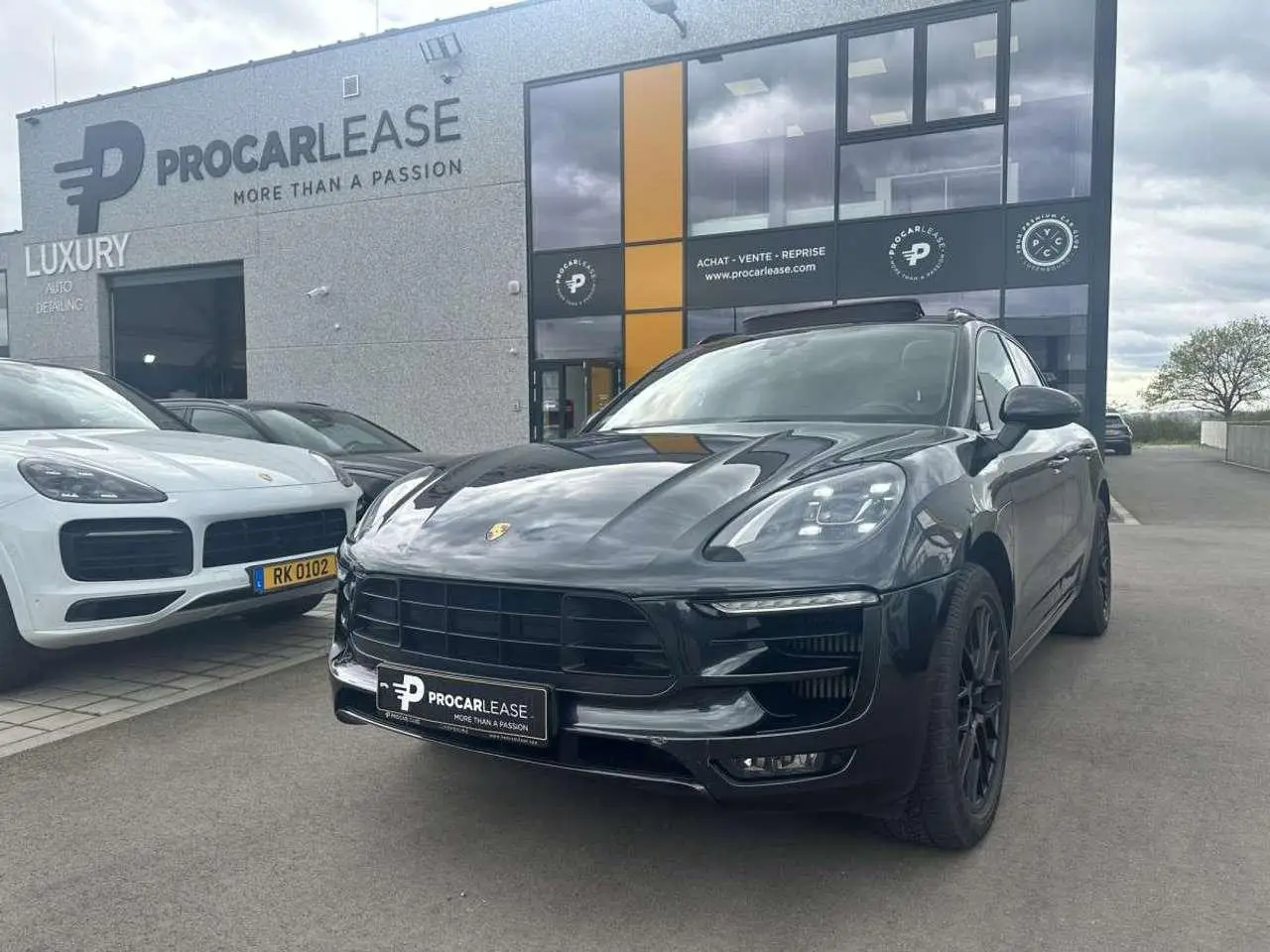 Photo 1 : Porsche Macan 2017 Essence