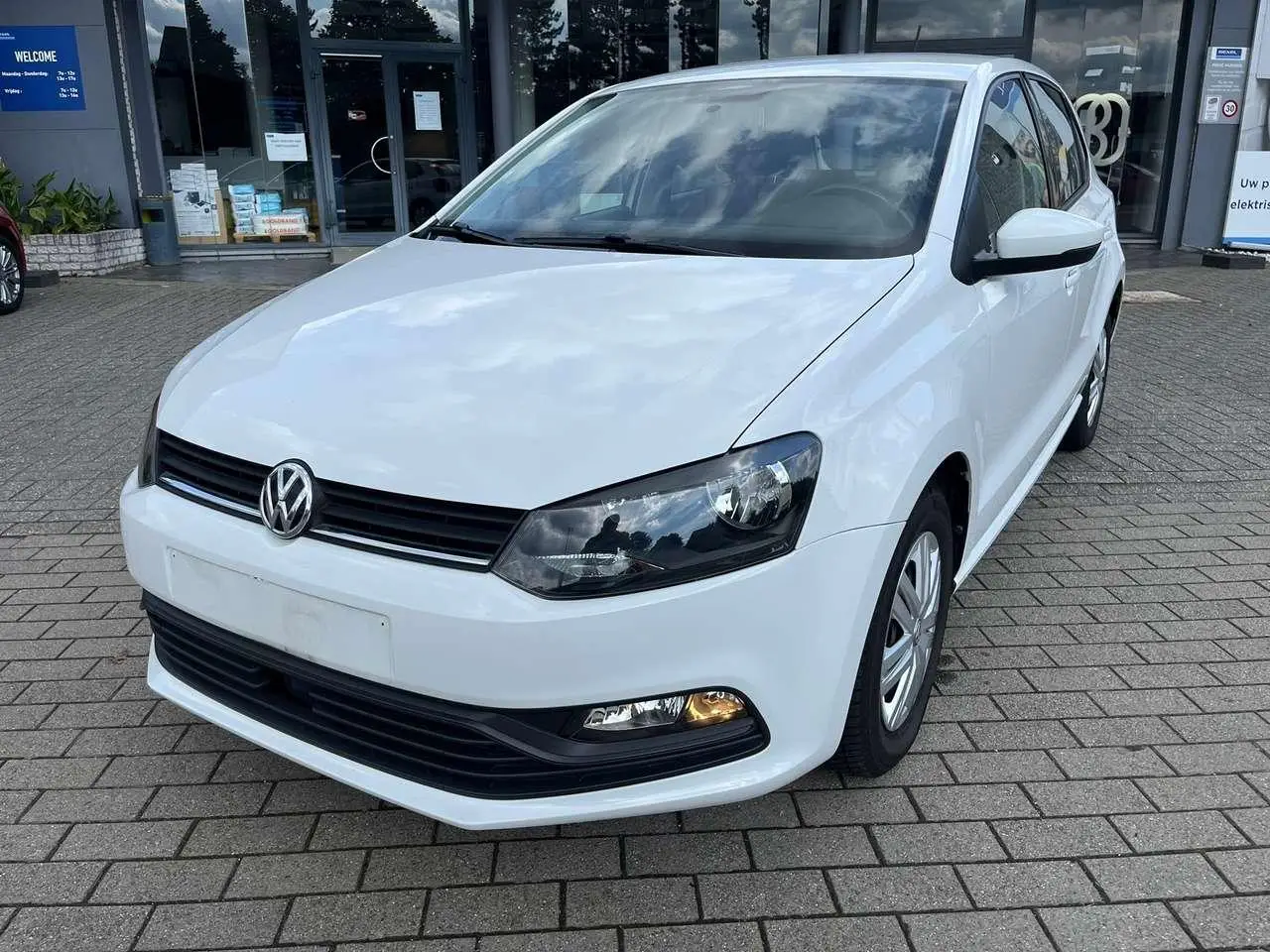 Photo 1 : Volkswagen Polo 2017 Petrol