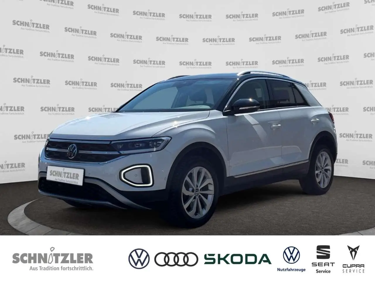 Photo 1 : Volkswagen T-roc 2023 Essence