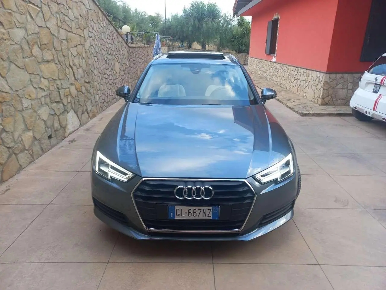 Photo 1 : Audi A4 2018 Diesel