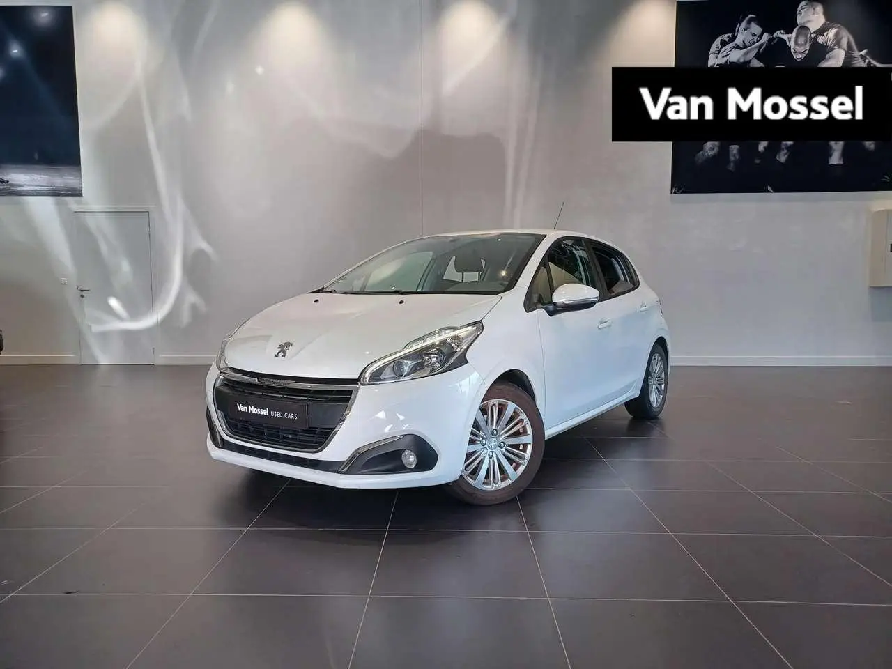 Photo 1 : Peugeot 208 2018 Essence