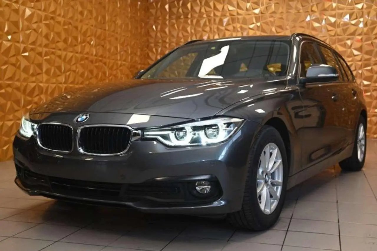 Photo 1 : Bmw Serie 3 2019 Diesel