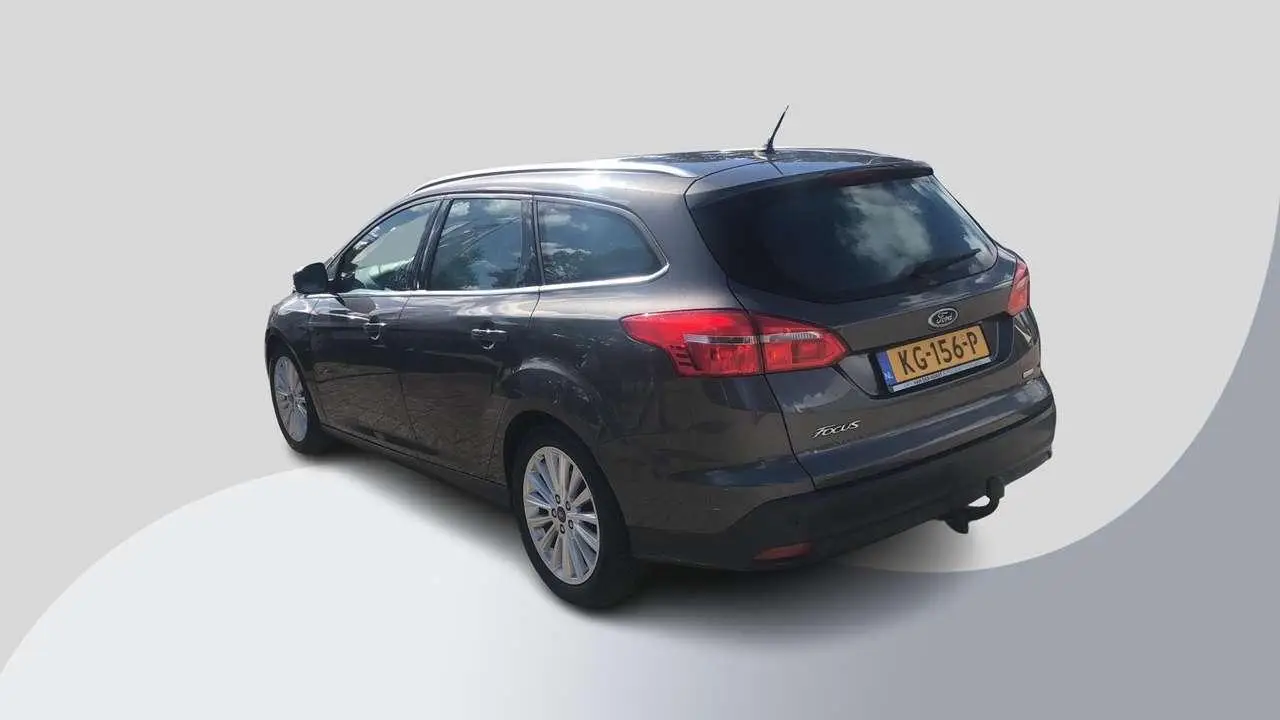 Photo 1 : Ford Focus 2016 Petrol