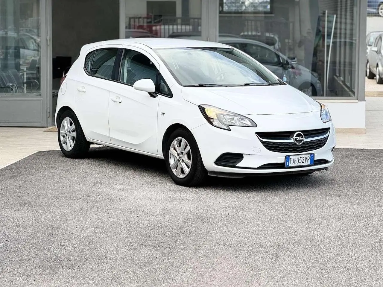 Photo 1 : Opel Corsa 2015 Petrol