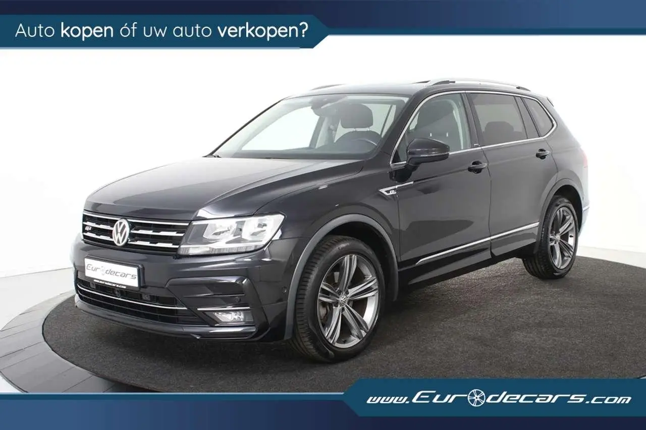 Photo 1 : Volkswagen Tiguan 2020 Essence