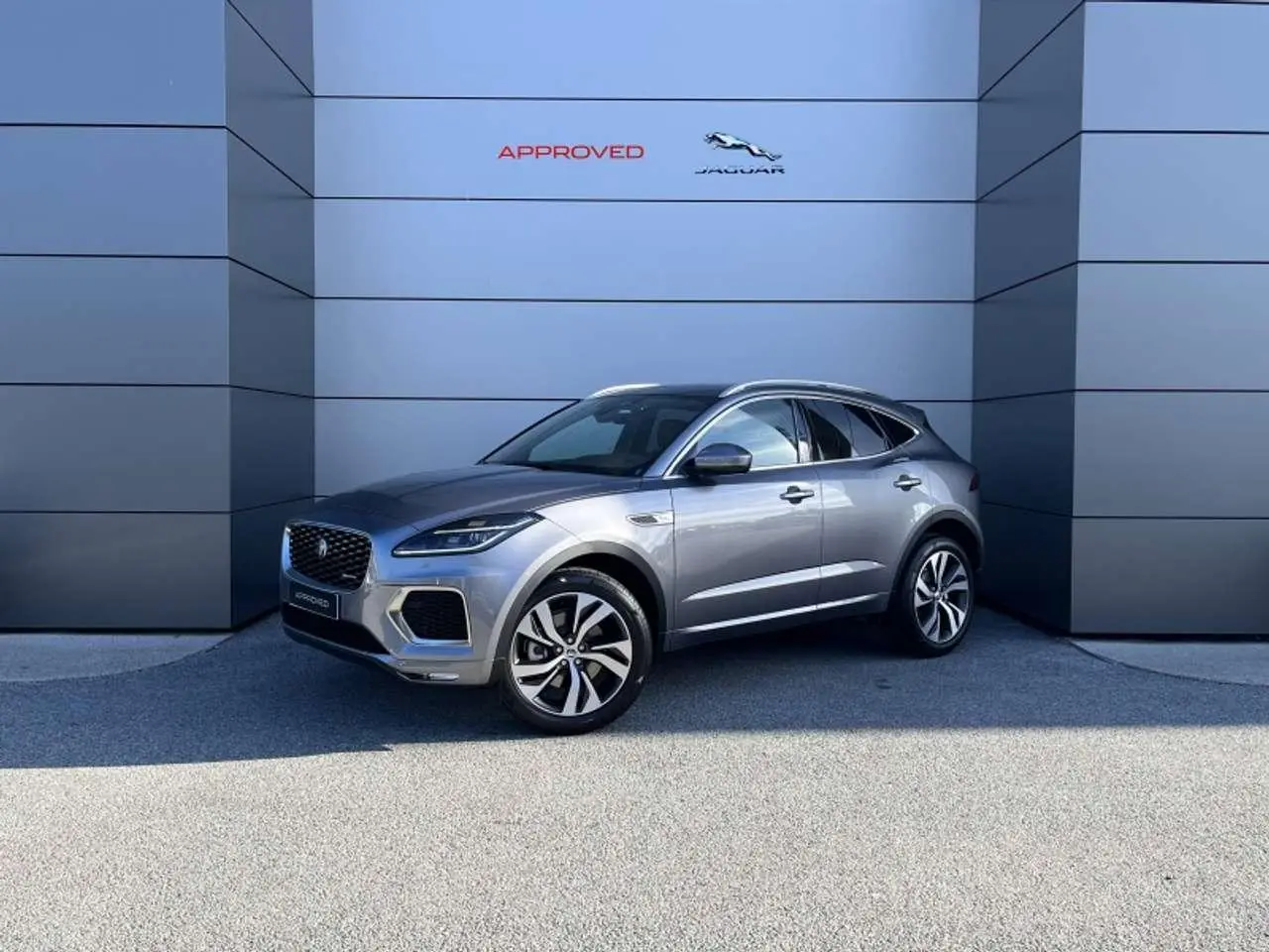 Photo 1 : Jaguar E-pace 2023 Autres