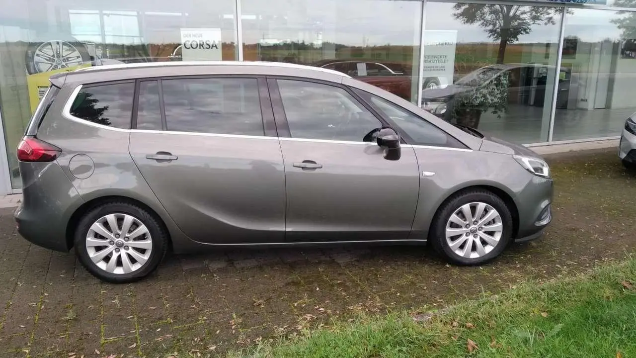 Photo 1 : Opel Zafira 2017 Diesel