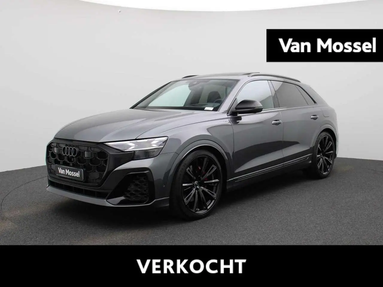 Photo 1 : Audi Q8 2024 Hybride