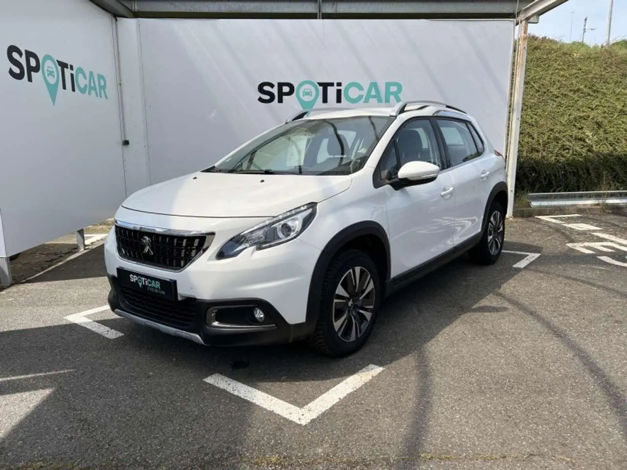 Photo 1 : Peugeot 2008 2018 Petrol