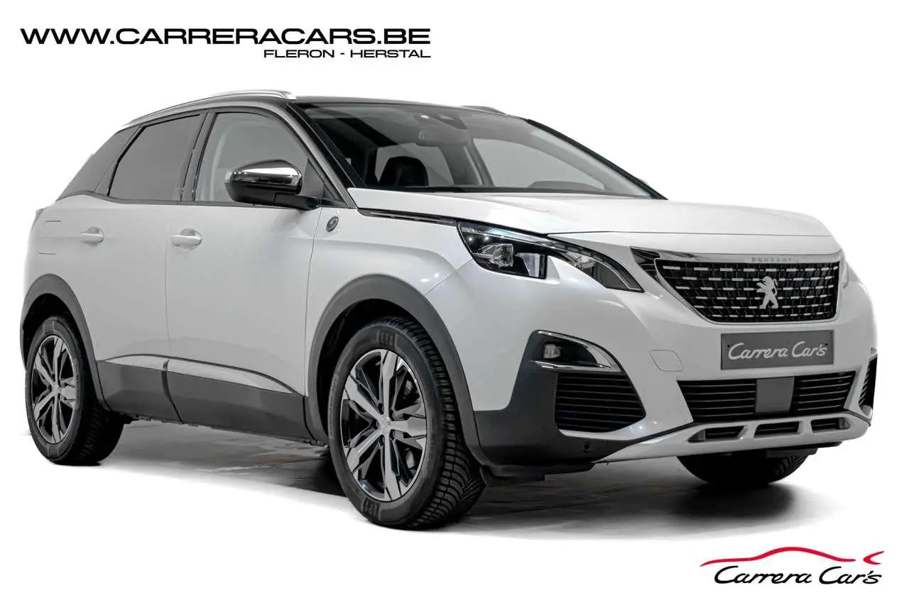 Photo 1 : Peugeot 3008 2019 Essence