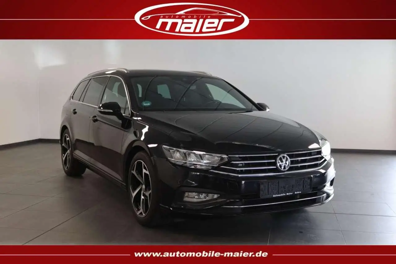 Photo 1 : Volkswagen Passat 2020 Essence