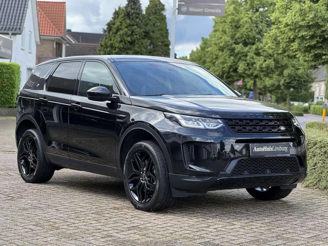 Photo 1 : Land Rover Discovery 2019 Hybrid