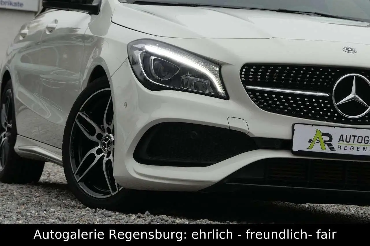 Photo 1 : Mercedes-benz Classe Cla 2017 Petrol