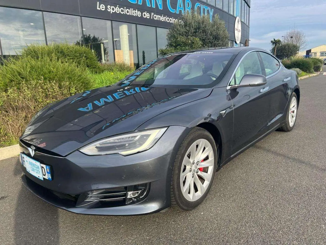 Photo 1 : Tesla Model S 2019 Electric