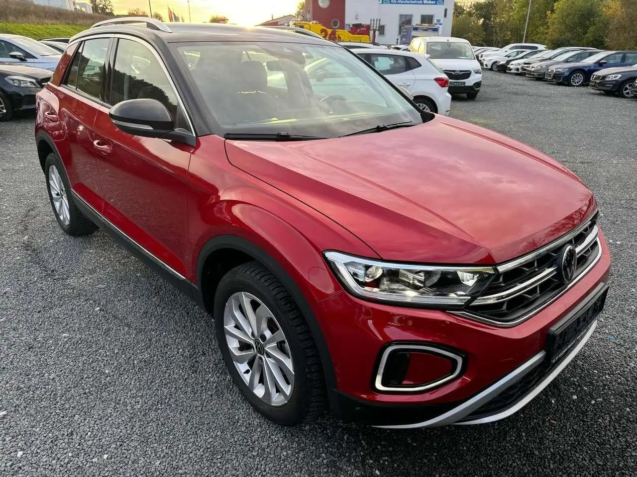 Photo 1 : Volkswagen T-roc 2023 Essence