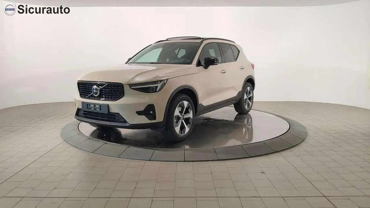 Photo 1 : Volvo Xc40 2024 Hybrid