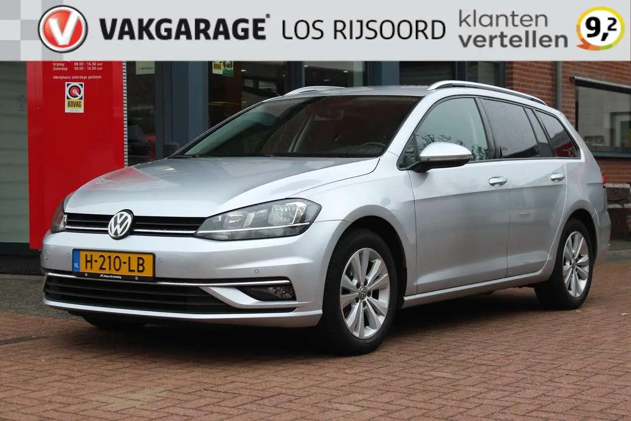 Photo 1 : Volkswagen Golf 2020 Petrol