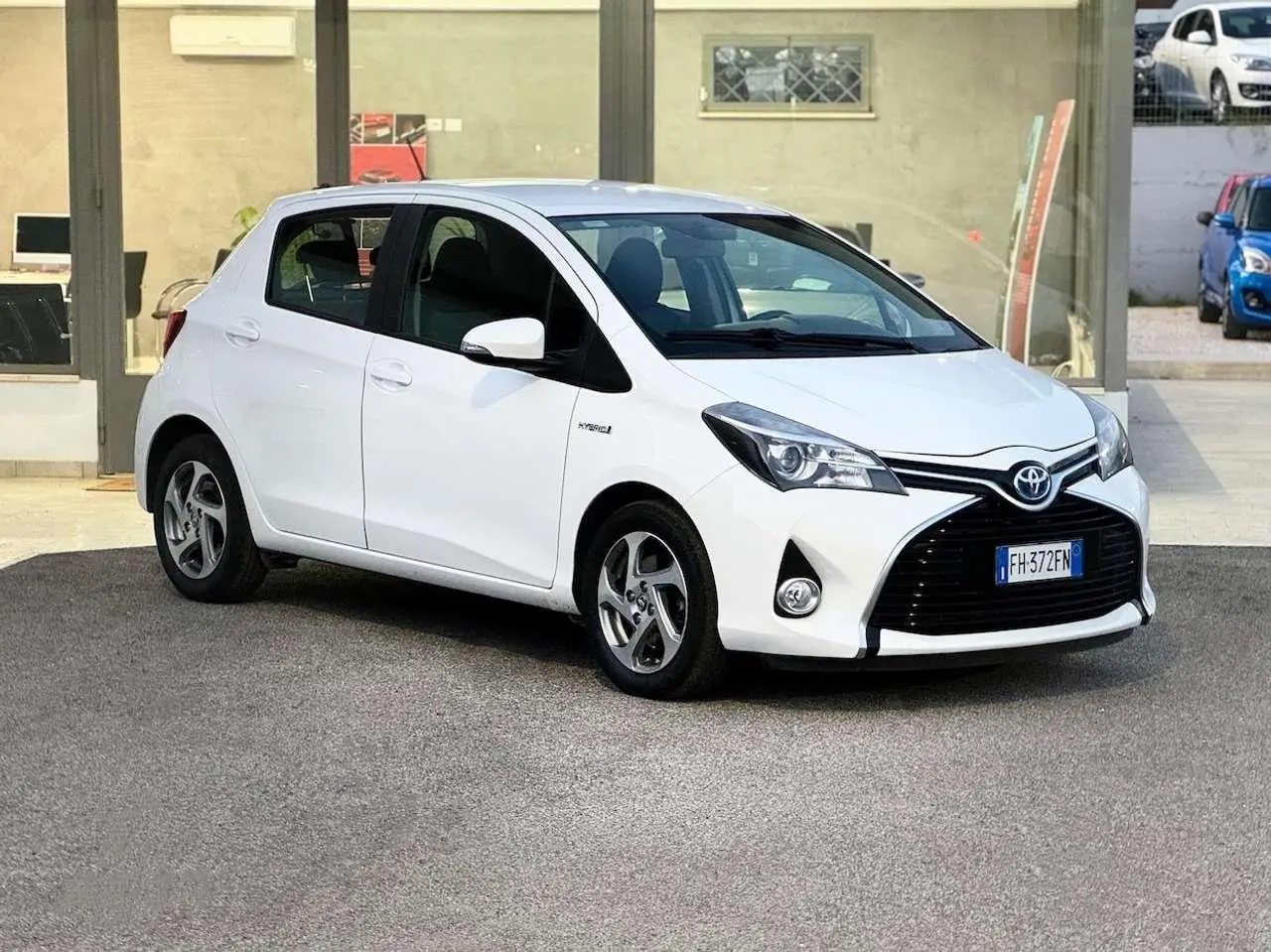 Photo 1 : Toyota Yaris 2017 Hybrid