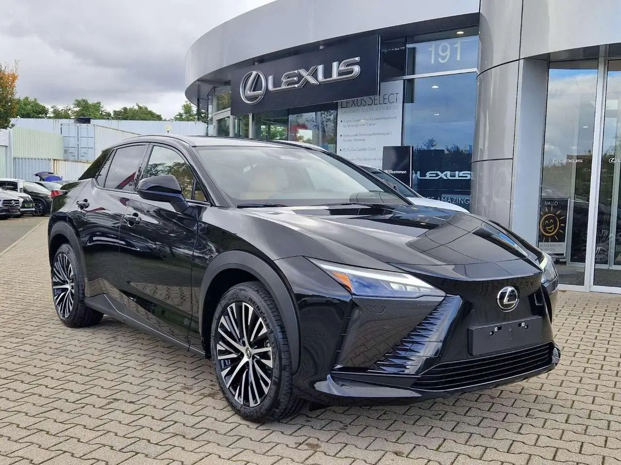 Photo 1 : Lexus Rz 2024 Electric