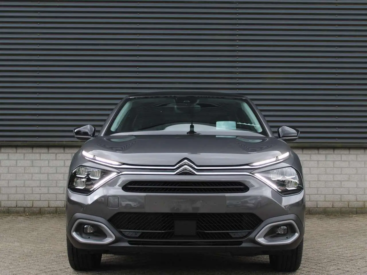 Photo 1 : Citroen C4 2024 Electric