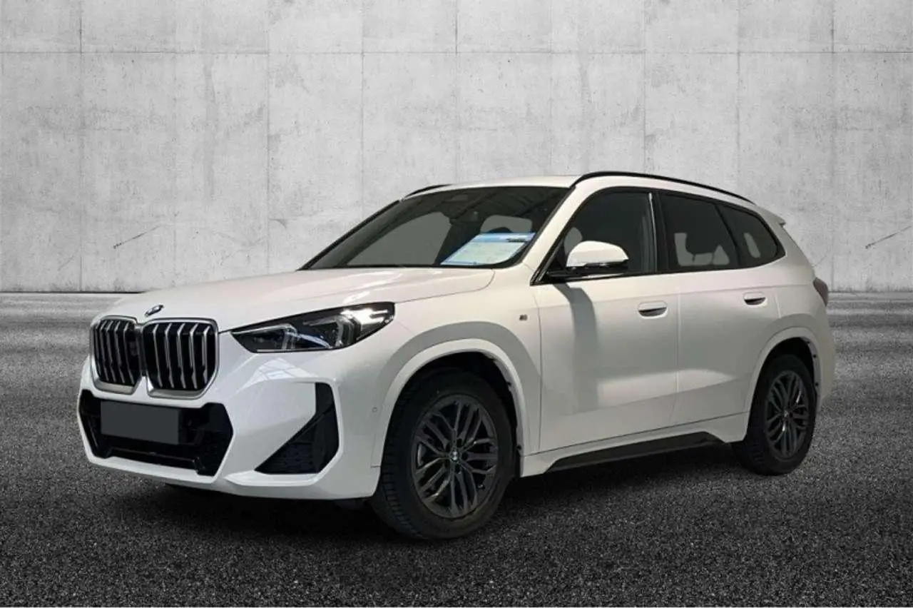 Photo 1 : Bmw X1 2023 Essence