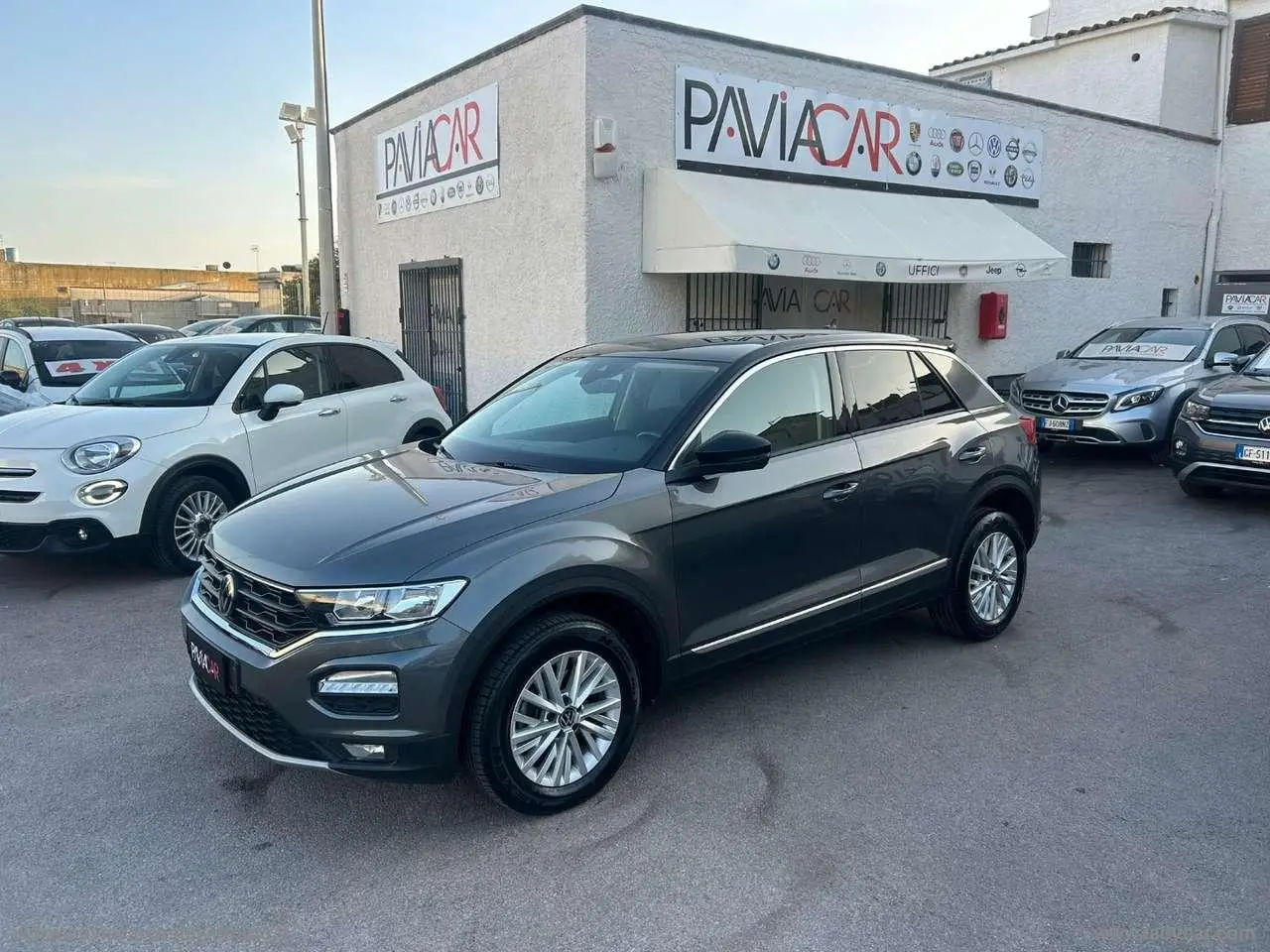 Photo 1 : Volkswagen T-roc 2021 Petrol