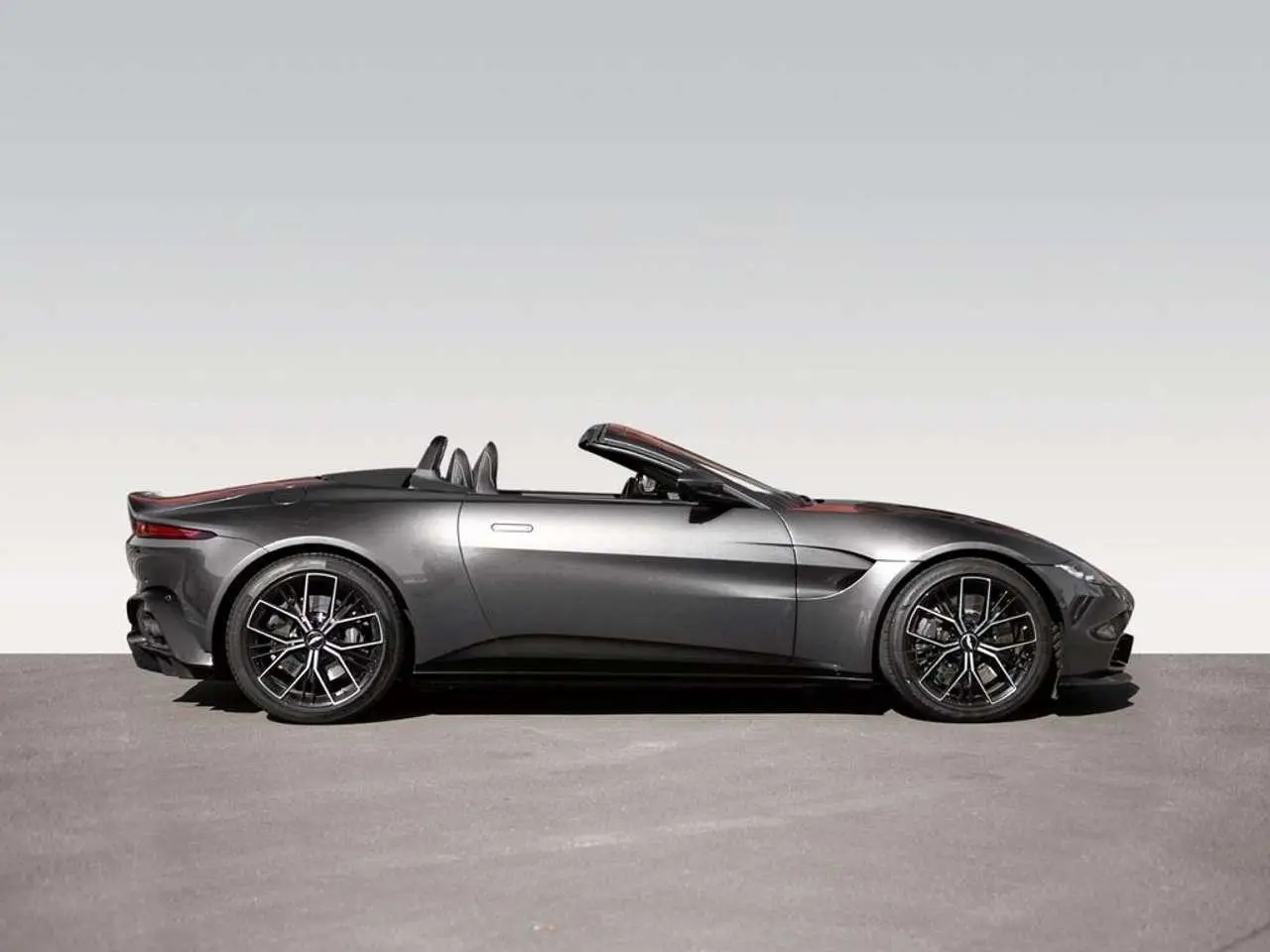 Photo 1 : Aston Martin Vantage 2021 Essence