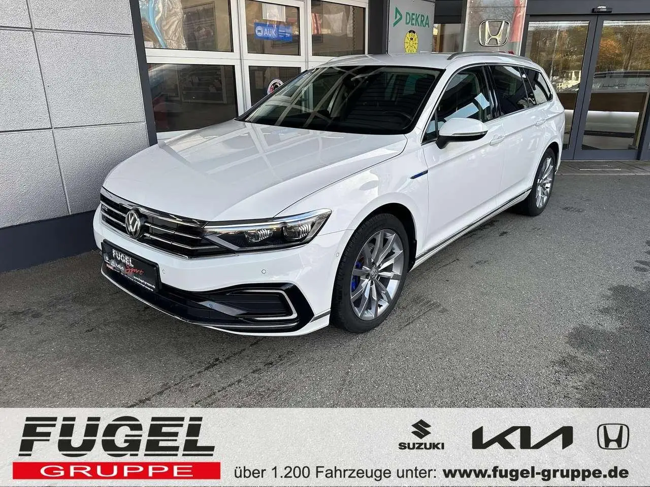 Photo 1 : Volkswagen Passat 2019 Hybrid