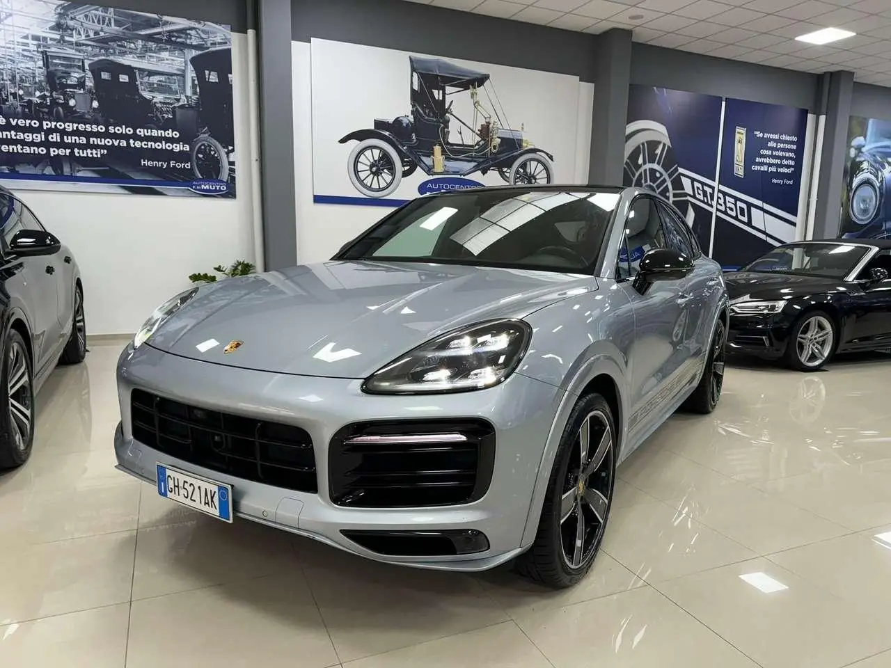 Photo 1 : Porsche Cayenne 2021 Essence