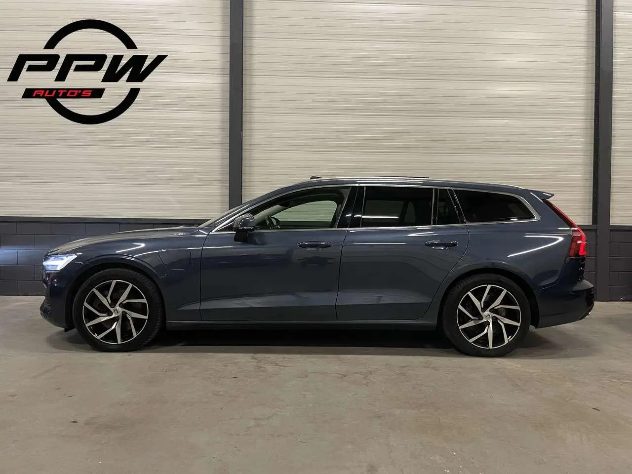 Photo 1 : Volvo V60 2020 Hybrid