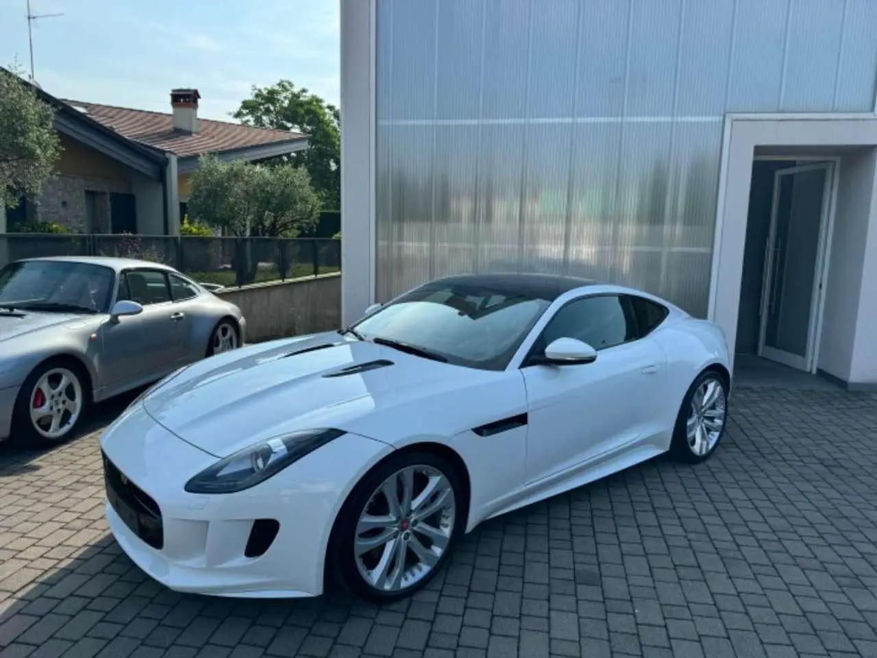 Photo 1 : Jaguar F-type 2015 Petrol