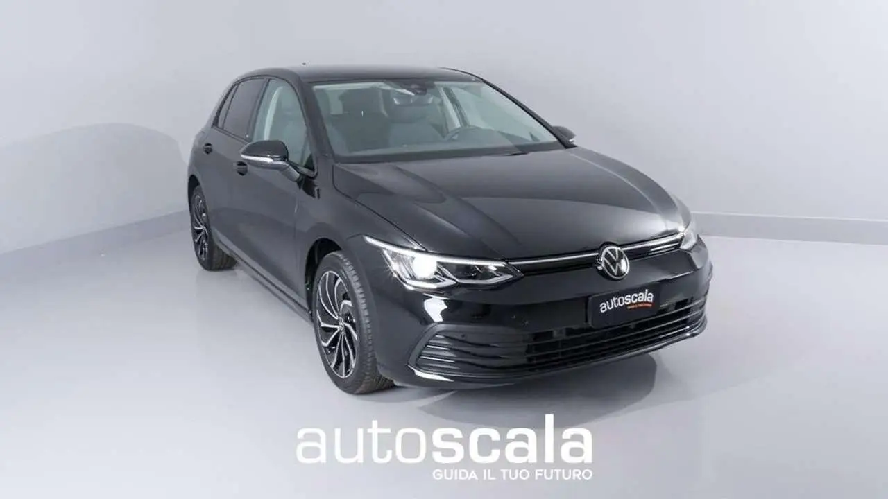 Photo 1 : Volkswagen Golf 2024 Hybrid