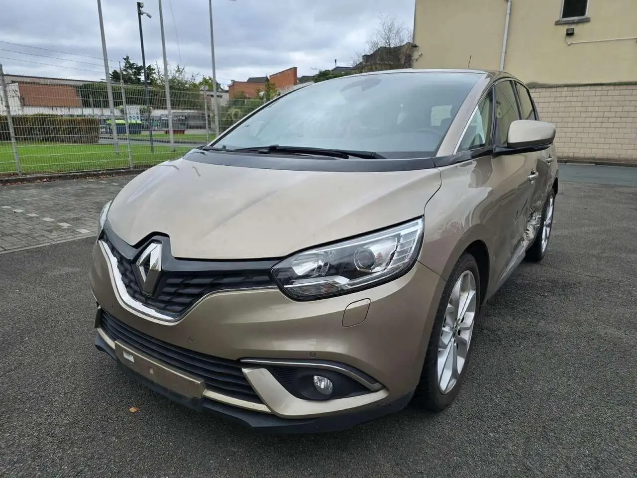 Photo 1 : Renault Scenic 2018 Essence