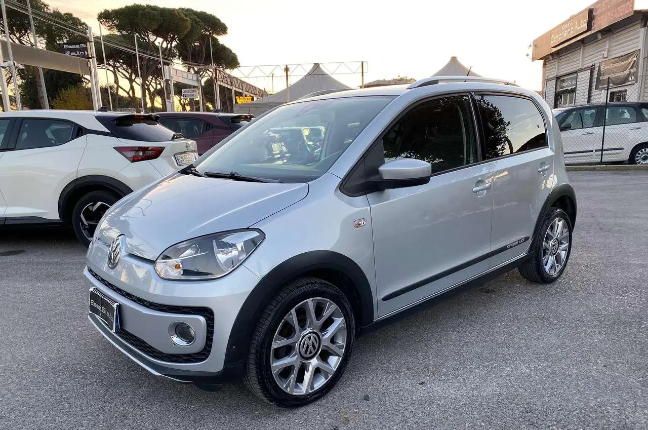 Photo 1 : Volkswagen Up! 2016 Petrol